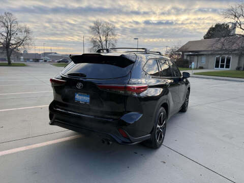 2022 Toyota Highlander XSE