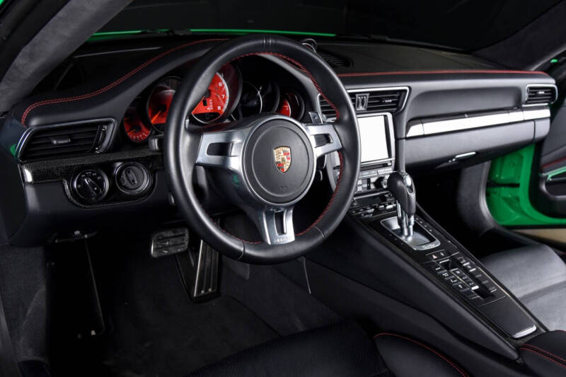 2015 Porsche 911 Turbo S