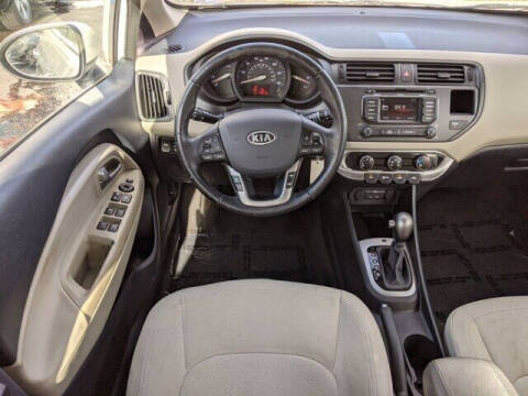 2012 Kia Rio 5-Door EX