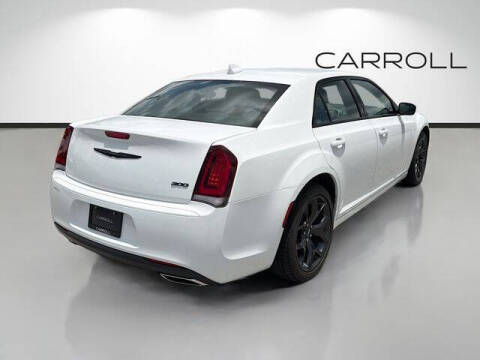 2023 Chrysler 300 Touring