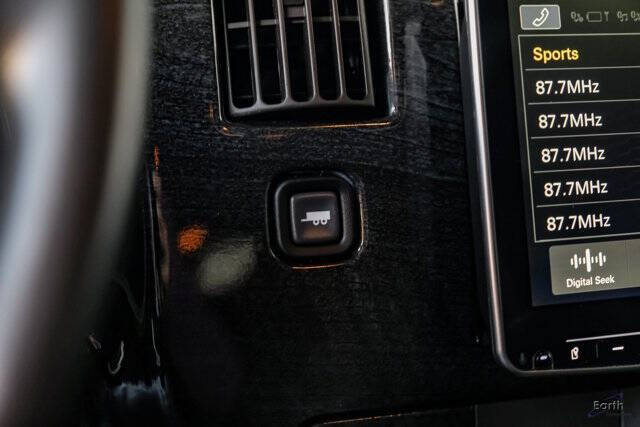 2023 Chevrolet Express 2500