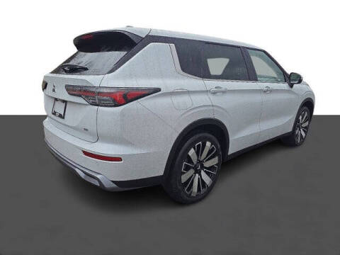 2026 Mitsubishi Outlander SE