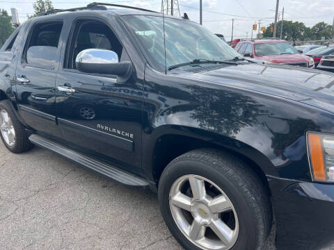 2011 Chevrolet Avalanche LS