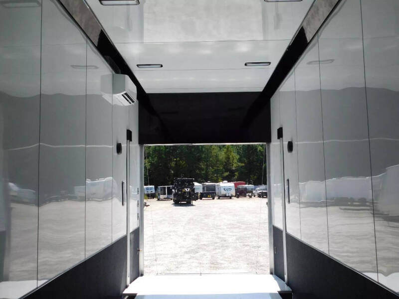 2025 United Trailers UAT 34' Aluminum Stacker Loade