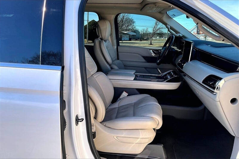 2019 Lincoln Navigator Select