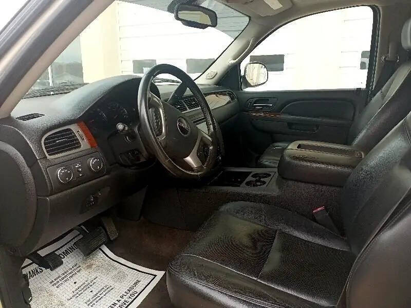 2011 GMC Yukon XL SLT