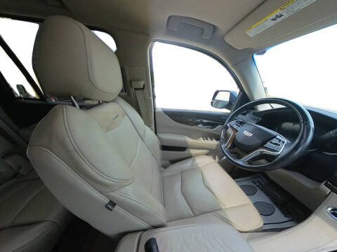 2018 Cadillac Escalade Luxury