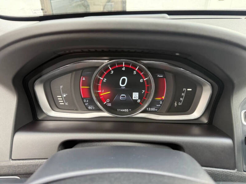 2016 Volvo XC60 T5 Platinum