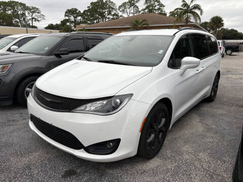 2018 Chrysler Pacifica Touring L