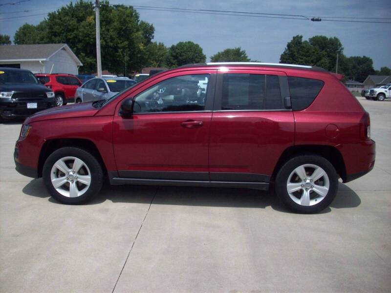 Used 2017 Jeep Compass Sport with VIN 1C4NJDBB3HD154229 for sale in Kansas City