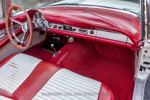 1957 Ford Thunderbird
