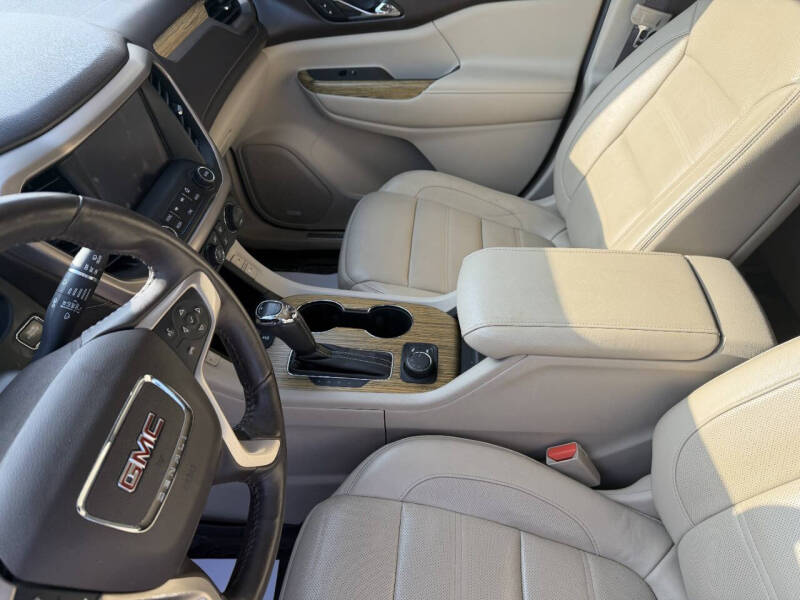 2017 GMC Acadia Denali