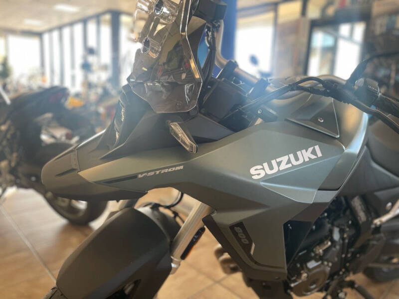 2024 Suzuki V-Strom 800