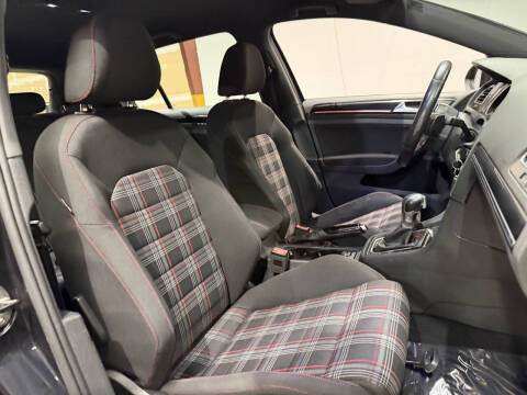 2017 Volkswagen Golf GTI S