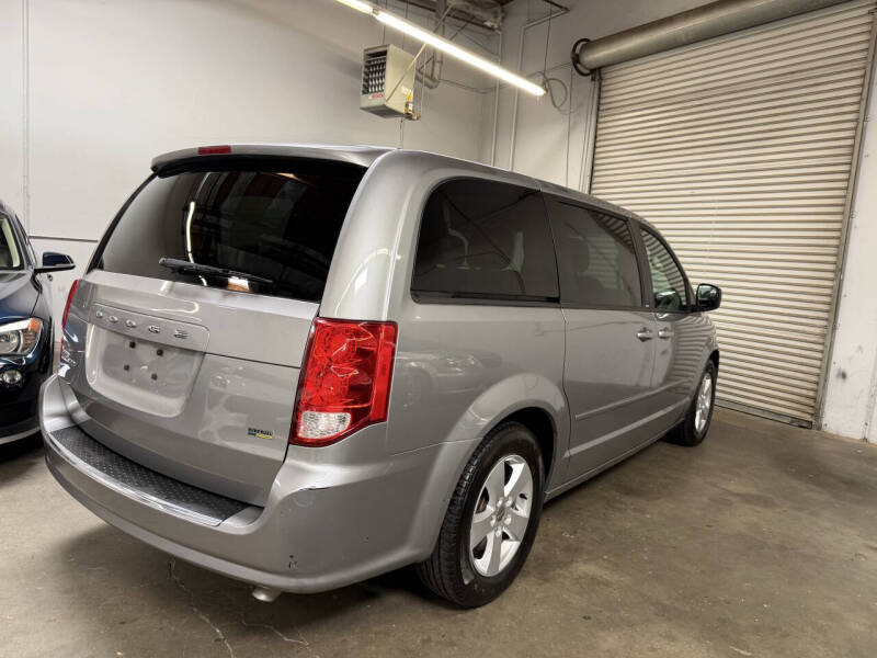 2014 Dodge Grand Caravan SE