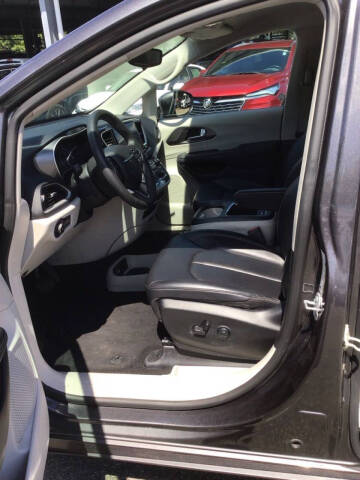 2023 Chrysler Pacifica Touring L