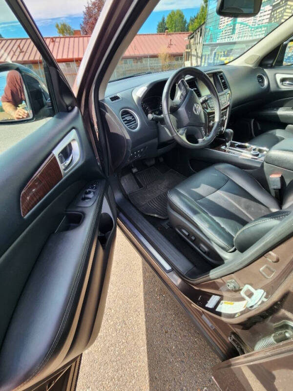 2015 Nissan Pathfinder SL