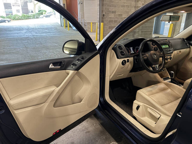 2014 Volkswagen Tiguan SE