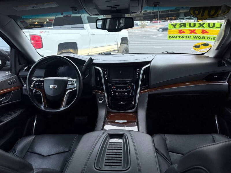 2018 Cadillac Escalade ESV Standard