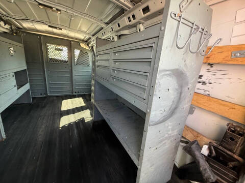 2017 GMC Savana 2500