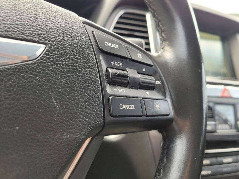 2015 Hyundai Genesis