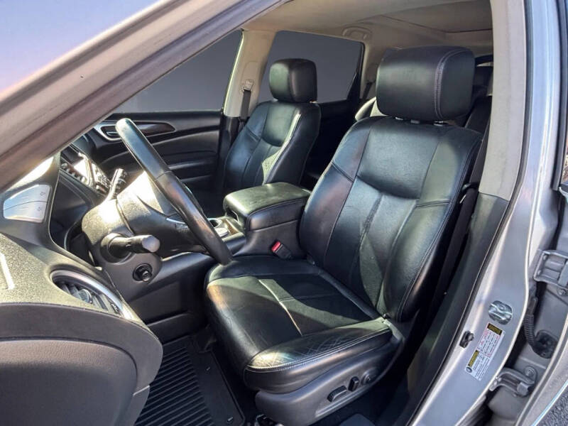 2013 Nissan Pathfinder Platinum