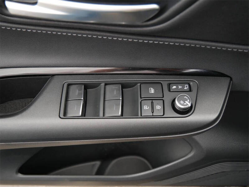 2024 Toyota Venza LE