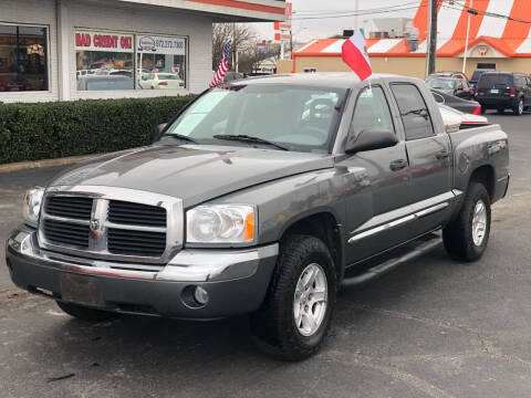 2005 Dodge Dakota for sale at Traditional Autos in Dallas TX