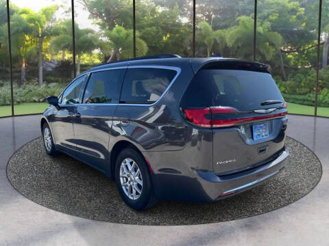 2022 Chrysler Pacifica Touring L