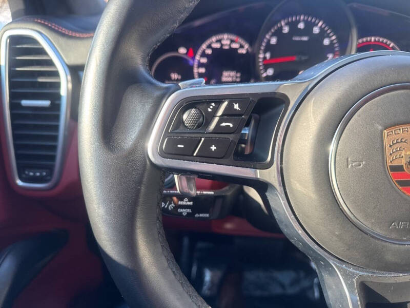 2023 Porsche Cayenne Coupe Platinum Edition