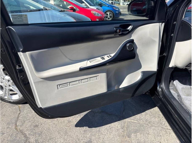 2013 Scion iQ