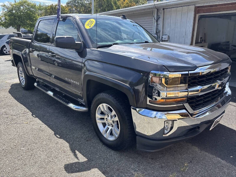2016 Chevrolet Silverado 1500 LT photo 3