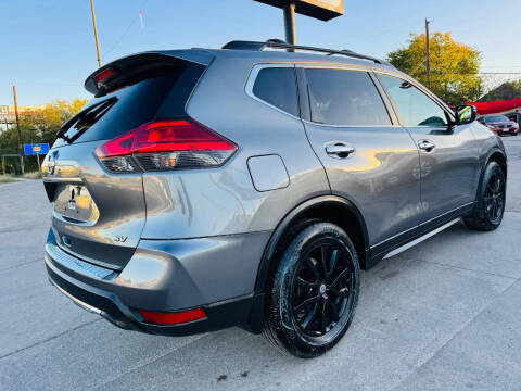 2017 Nissan Rogue SV