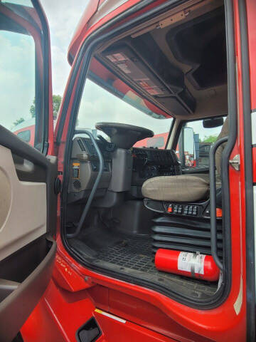 2017 Volvo VNL 780