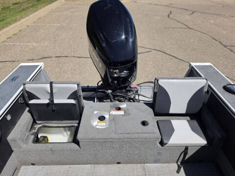 2023 Alumacraft Trophy 205