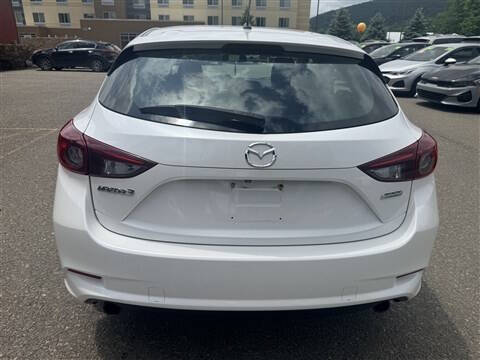 2018 Mazda MAZDA3 Touring