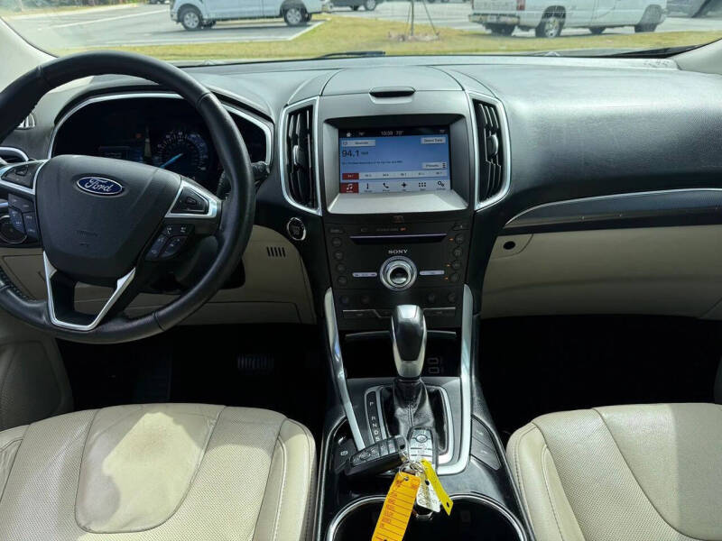 2017 Ford Edge Titanium