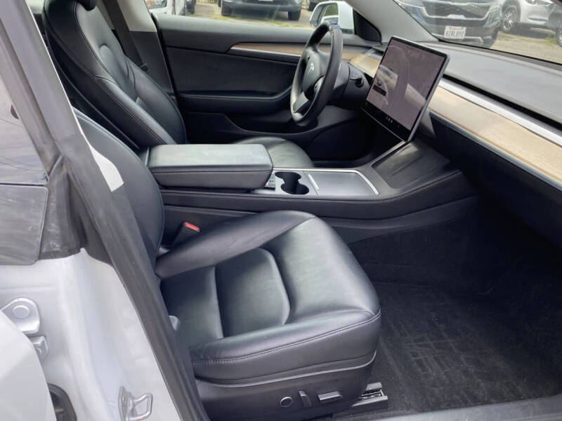 2021 Tesla Model 3 Standard Range Plus