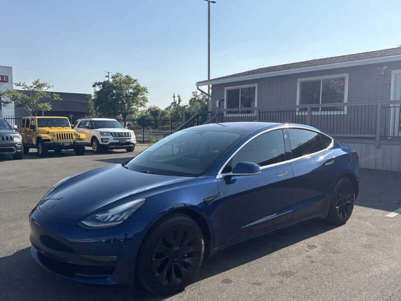 2019 Tesla Model 3 Mid Range