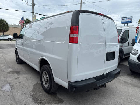 2020 GMC Savana 2500