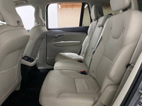 2025 Volvo XC90 B5 Core Bright Theme