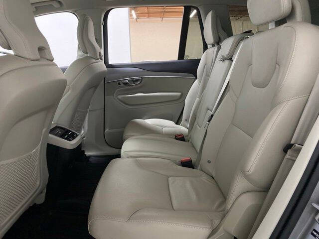 2025 Volvo XC90 B5 Core Bright Theme