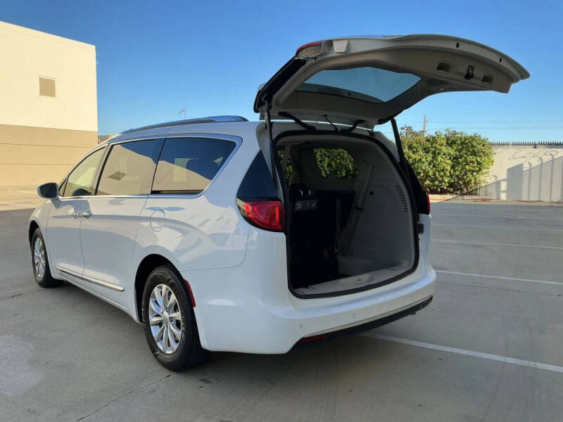 2019 Chrysler Pacifica Touring L