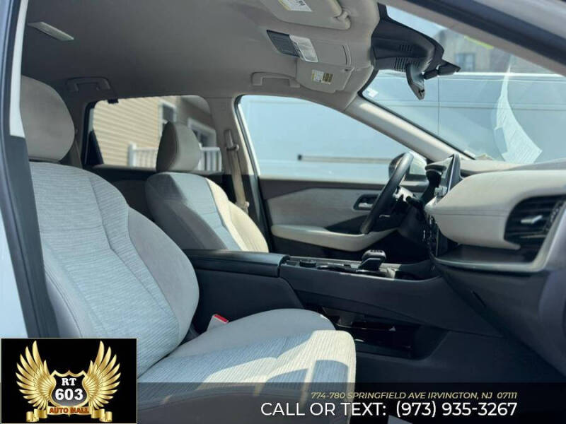 2021 Nissan Rogue SV