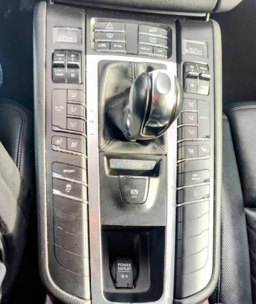 2015 Porsche Macan S