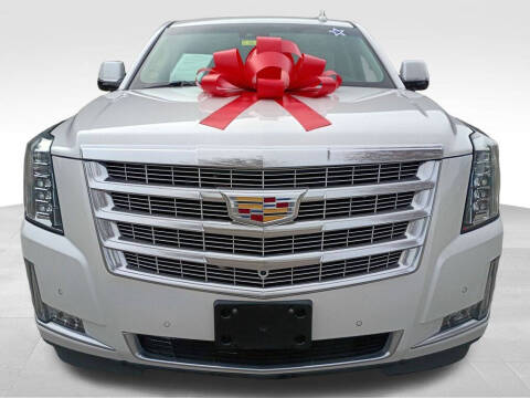 2018 Cadillac Escalade Luxury