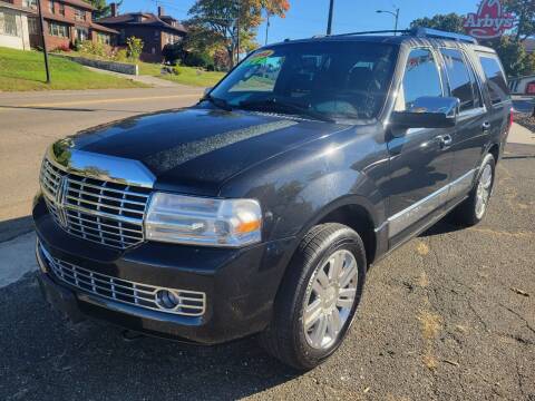 2014 Lincoln Navigator for sale at Signature Auto Group in Massillon OH