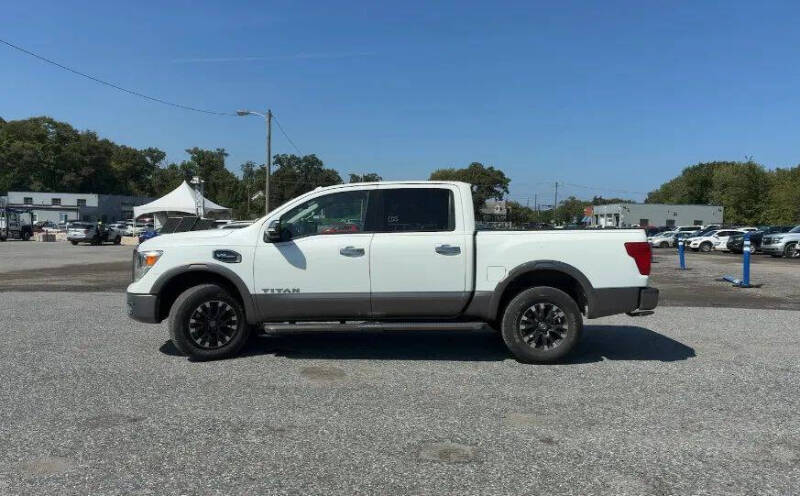 2017 Nissan Titan Platinum Reserve