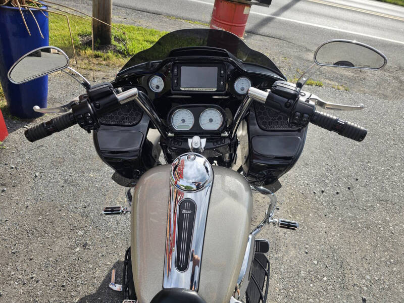 2018 Harley-Davidson FLTRX RoadGlide Hard Candy Ed