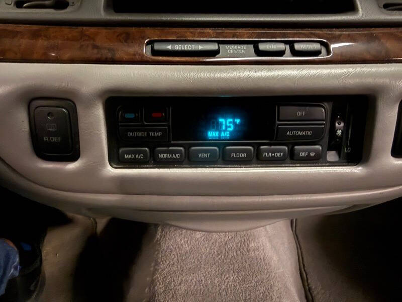 1996 Lincoln Town Car Executive